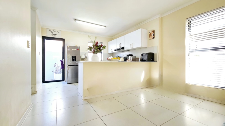 3 Bedroom Property for Sale in Aan de Wijnlanden Western Cape